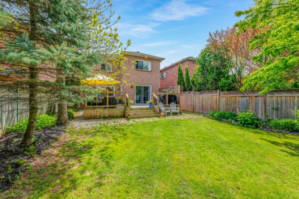 353-Pickering-Crescent-Newmarket-Web-Salisbury-47