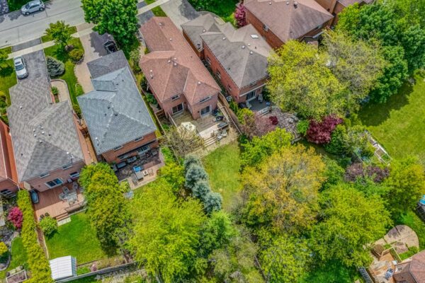 353-Pickering-Crescent-Newmarket-Web-Salisbury-48