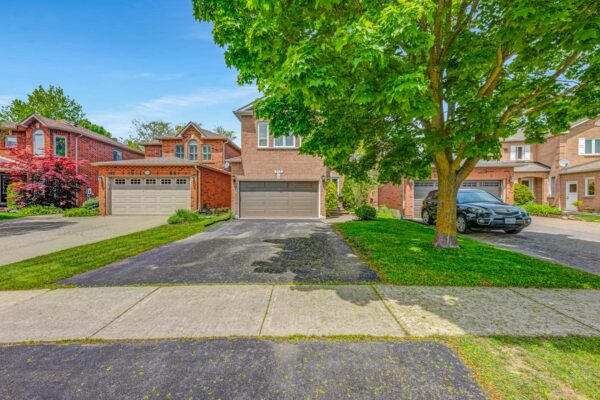 353-Pickering-Crescent-Newmarket-Web-Salisbury-5