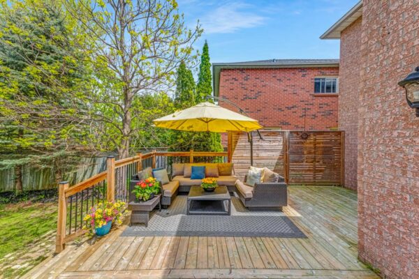 353-Pickering-Crescent-Newmarket-Web-Salisbury-53