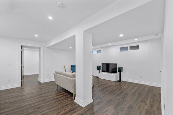 37-Fairside-Avenue-Toronto-Web-Salisbury-57