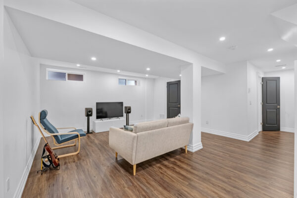 37-Fairside-Avenue-Toronto-Web-Salisbury-60