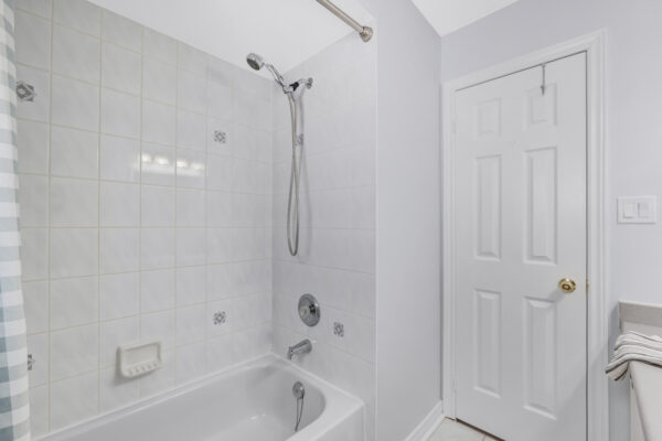 39-Divine-Drive-Whitby-Web-Salisbury-42