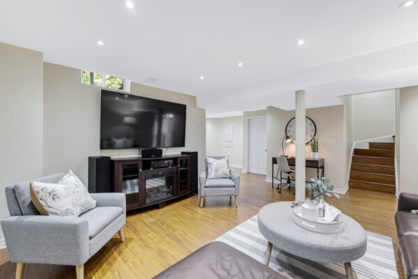 39-Divine-Drive-Whitby-Web-Salisbury-49
