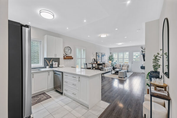 39-Southampton-Street-Port-Perry-Web-Salisbury-13