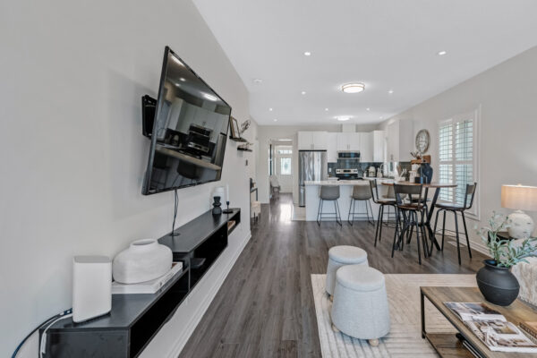 39-Southampton-Street-Port-Perry-Web-Salisbury-31