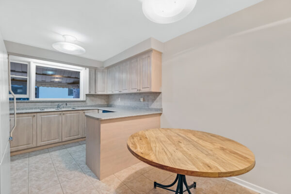 39-Viamede-Crescent-Toronto-Web-Salisbury-21