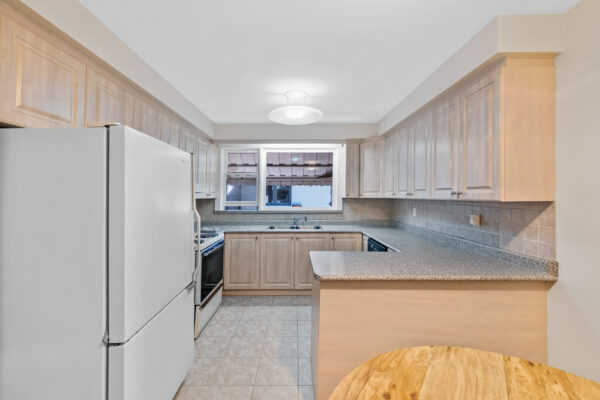 39-Viamede-Crescent-Toronto-Web-Salisbury-22