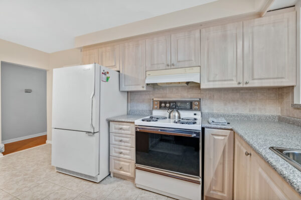 39-Viamede-Crescent-Toronto-Web-Salisbury-24