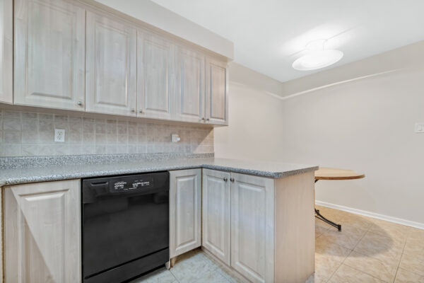 39-Viamede-Crescent-Toronto-Web-Salisbury-25
