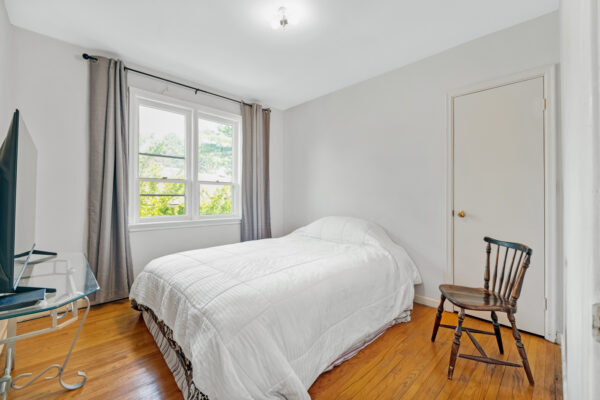 39-Viamede-Crescent-Toronto-Web-Salisbury-31