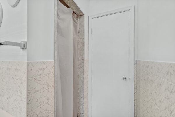 39-Viamede-Crescent-Toronto-Web-Salisbury-54
