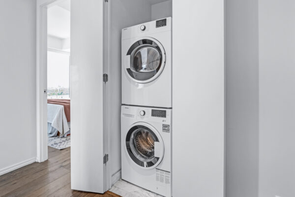 5-Soudan-Avenue-#2814-Toronto-Web-Salisbury-37