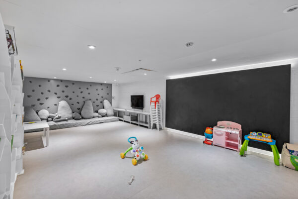 5-Soudan-Avenue-#2814-Toronto-Web-Salisbury-60