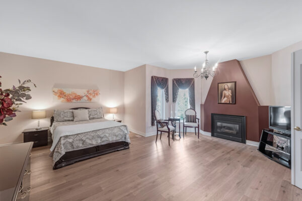 76-Deerchase-Circle-Vaughan-Web-Salisbury-27