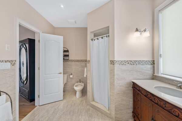 76-Deerchase-Circle-Vaughan-Web-Salisbury-33