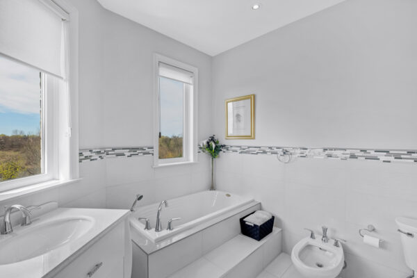 76-Deerchase-Circle-Vaughan-Web-Salisbury-41