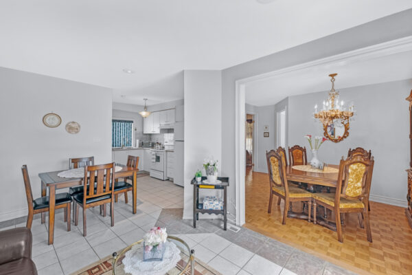 76-Deerchase-Circle-Vaughan-Web-Salisbury-60