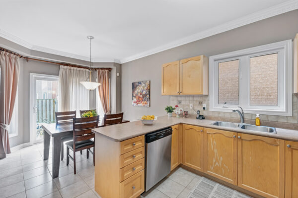 91-Capera-Drive-Vaughan-Web-Salisbury-23