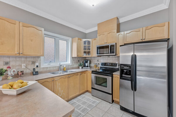91-Capera-Drive-Vaughan-Web-Salisbury-24