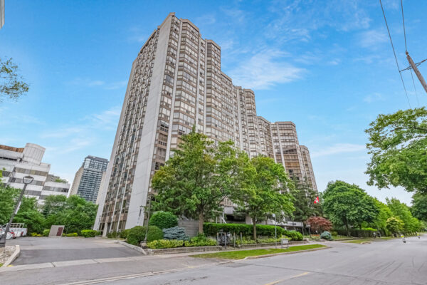 10-Kenneth-Avenue-#406-Toronto-Web-Salisbury-1