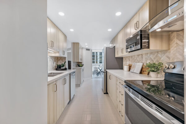 10-Kenneth-Avenue-#406-Toronto-Web-Salisbury-16