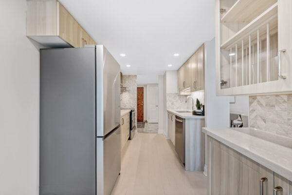 10-Kenneth-Avenue-#406-Toronto-Web-Salisbury-21