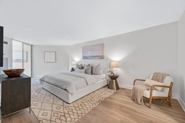 10-Kenneth-Avenue-#406-Toronto-Web-Salisbury-27