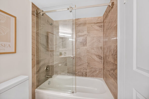 10-Kenneth-Avenue-#406-Toronto-Web-Salisbury-35