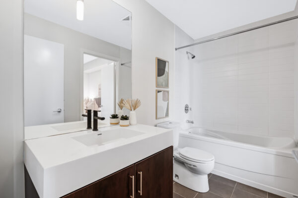 116-George-Street-#N1404-Toronto-Web-Salisbury-26