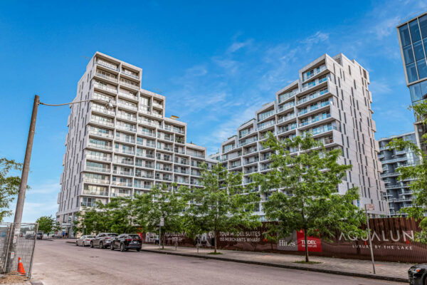 118-Merchants'-Wharf-#517-Toronto-Web-Salisbury-1