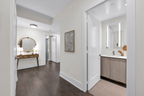 118-Merchants'-Wharf-#517-Toronto-Web-Salisbury-10