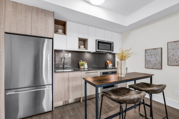 118-Merchants'-Wharf-#517-Toronto-Web-Salisbury-14