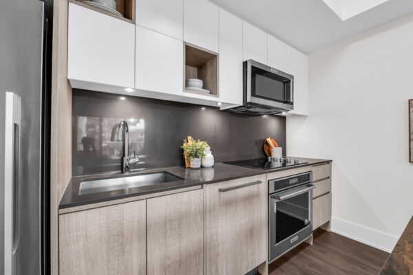 118-Merchants'-Wharf-#517-Toronto-Web-Salisbury-15