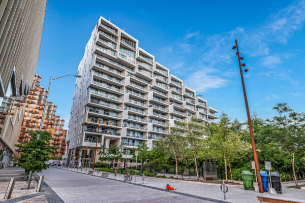 118-Merchants'-Wharf-#517-Toronto-Web-Salisbury-2