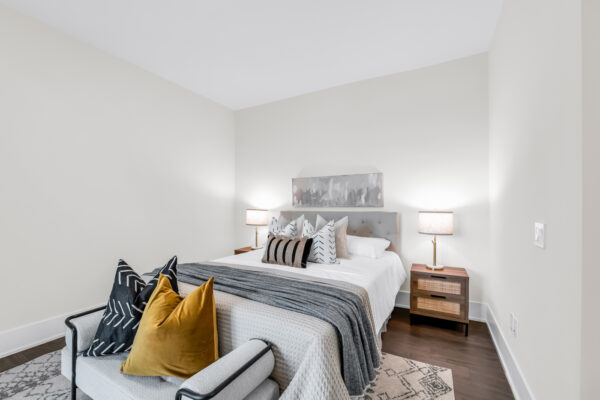 118-Merchants'-Wharf-#517-Toronto-Web-Salisbury-28