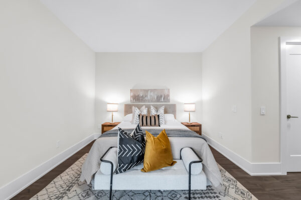 118-Merchants'-Wharf-#517-Toronto-Web-Salisbury-29