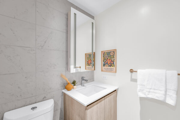 118-Merchants'-Wharf-#517-Toronto-Web-Salisbury-37