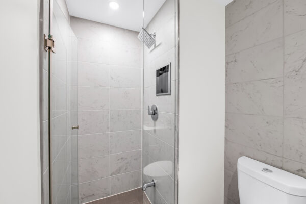 118-Merchants'-Wharf-#517-Toronto-Web-Salisbury-38
