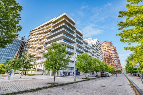 118-Merchants'-Wharf-#517-Toronto-Web-Salisbury-4
