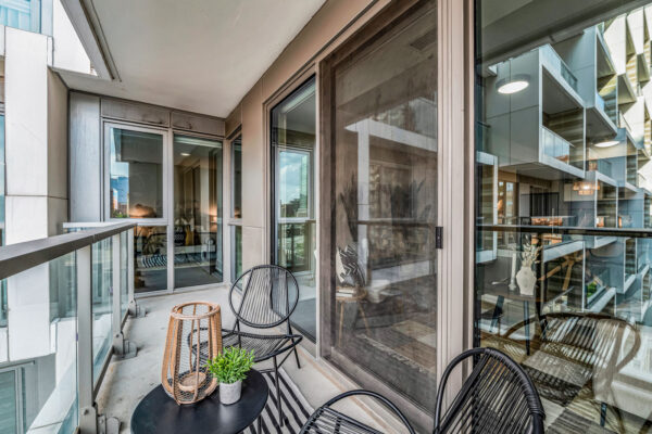 118-Merchants'-Wharf-#517-Toronto-Web-Salisbury-46