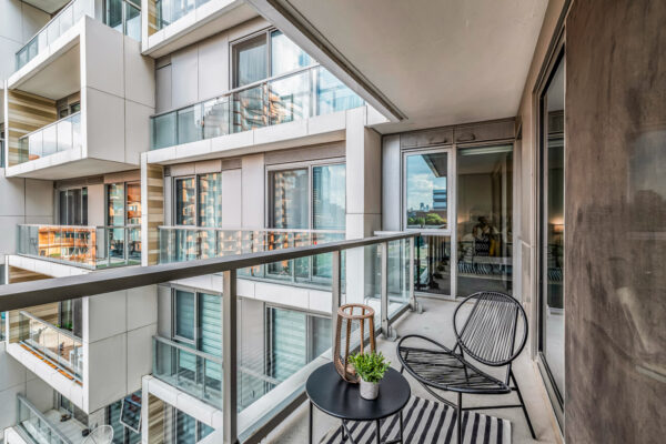 118-Merchants'-Wharf-#517-Toronto-Web-Salisbury-48