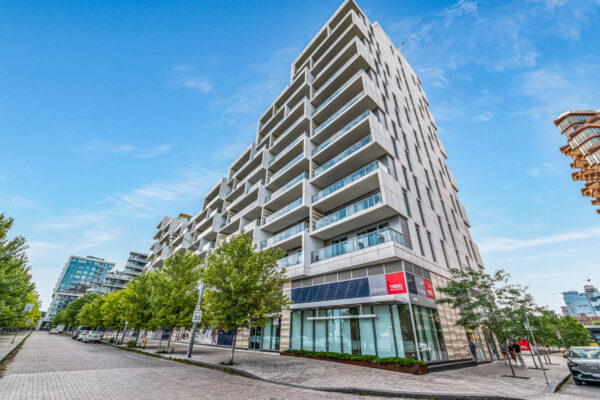 118-Merchants'-Wharf-#517-Toronto-Web-Salisbury-5