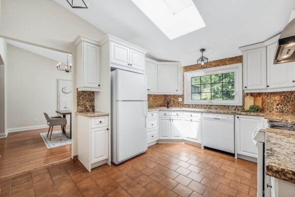 15-Ashall-Boulevard-Toronto-Web-Salisbury-22