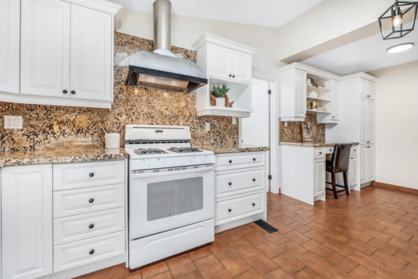 15-Ashall-Boulevard-Toronto-Web-Salisbury-23