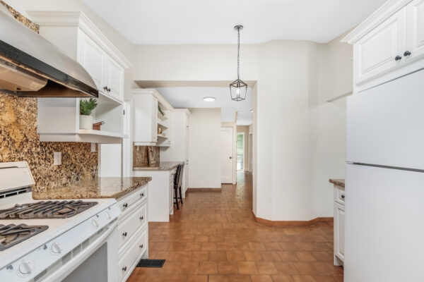 15-Ashall-Boulevard-Toronto-Web-Salisbury-24