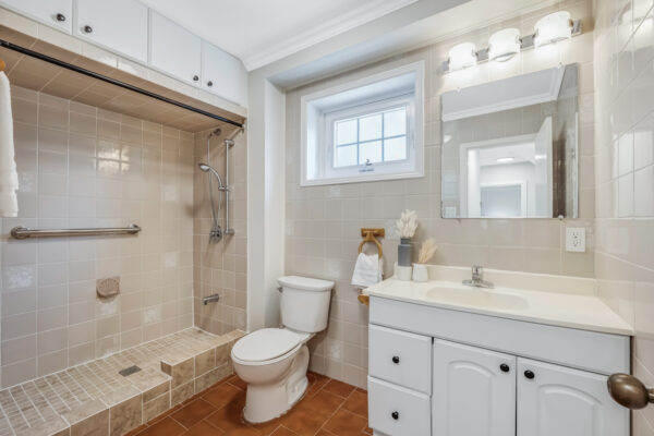 15-Ashall-Boulevard-Toronto-Web-Salisbury-31