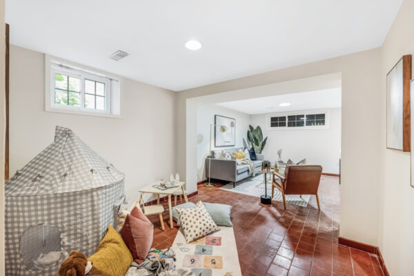 15-Ashall-Boulevard-Toronto-Web-Salisbury-49