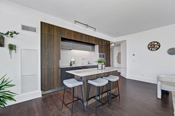 15-Merchants'-Wharf-#931-Toronto-Web-Salisbury-11