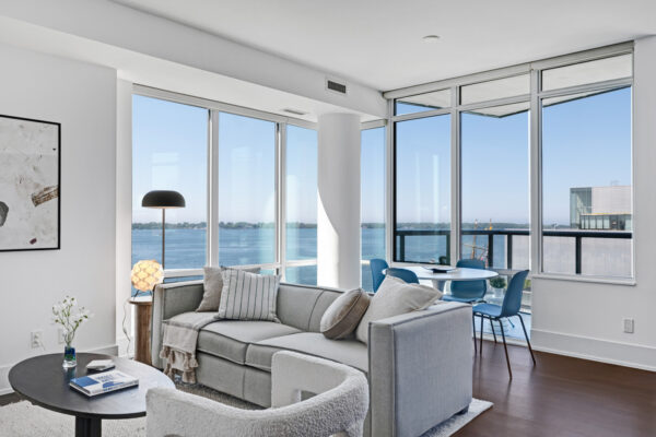 15-Merchants'-Wharf-#931-Toronto-Web-Salisbury-18